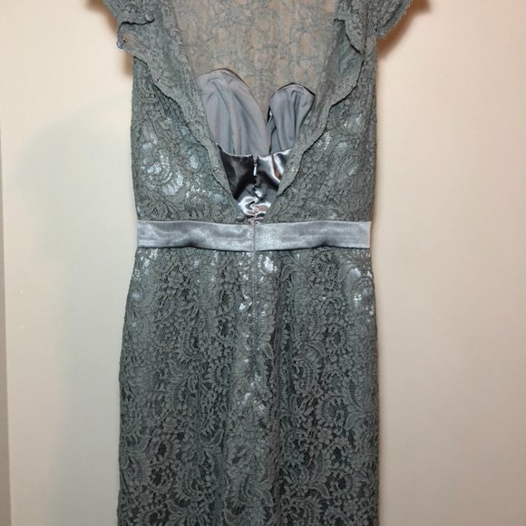 Size 6 Belsoie Grey Lace Short Sleeve Dress - Picture 4 of 14